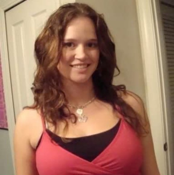 Meet your Posher, Jessica - Picture 5 of 6